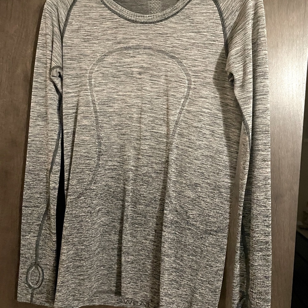 Lululemon Swiftly Tech Long Sleeve